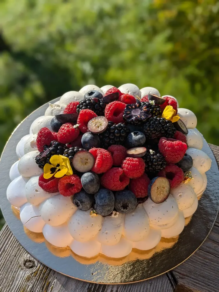 Pavlova aux fruits de saison