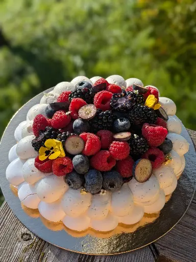 Pavlova aux fruits de saison